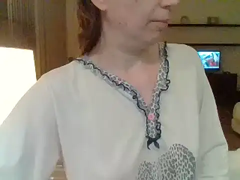 Snapshot of Moi_Lina chatting on 22, 6, 2026 Moi Lina online show from 22, 6, 2026