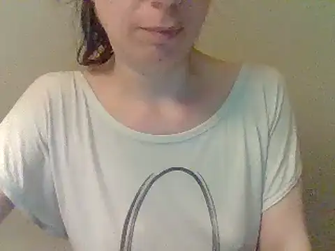 Snapshot of Moi_Lina chatting on 27, 6, 2026 Moi Lina online show from 27, 6, 2026