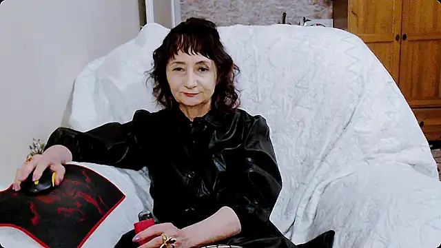 Snapshot of AnnieEltgant chatting on 15, 1, 2025 AnnieEltgant online show from 15, 1, 2025