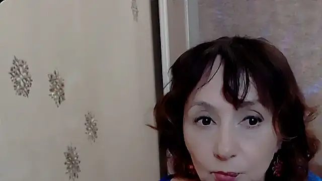 Snapshot of AnnieEltgant chatting on 5, 5, 2026 AnnieEltgant online show from 5, 5, 2026