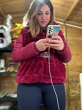 DaisyVibesss online show from 8, 12, 2024