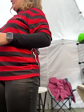 DaisyVibesss online show from 23, 2, 2025