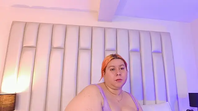 aandreaperez online show from 5, 12, 2025