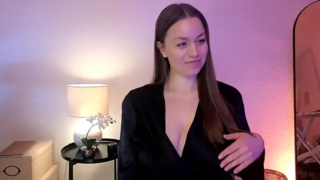 MilaFleur online show from 14, 2, 2025