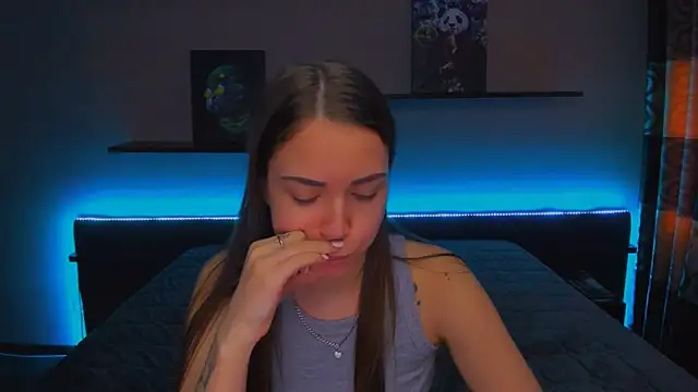 AlexaBarkley online show from 17, 2, 2025