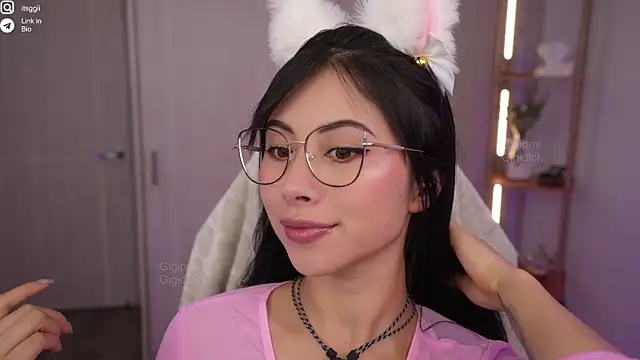 Snapshot of Gigi_ohlala chatting on 3, 10, 2025 Gigi ohlala online show from 3, 10, 2025