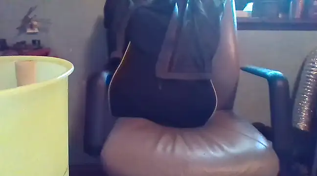 peaches playz online show from 8, 3, 2025