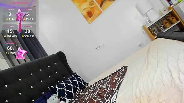 Divine   Eloeura online show from 25, 2, 2025