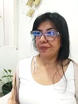 aisha latina online show from 16, 1, 2026