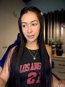 Jasmine Elcock online show from 26, 4, 2026