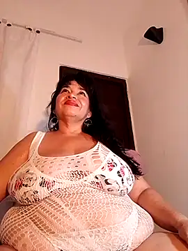 karlablue  online show from 1, 2, 2025