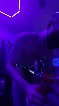 Cloudd Kingg Iceyyy online show from 15, 4, 2026