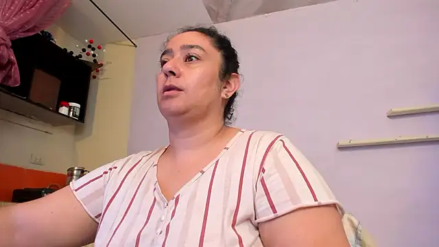 agathaxxx-69 online show from 15, 2, 2026