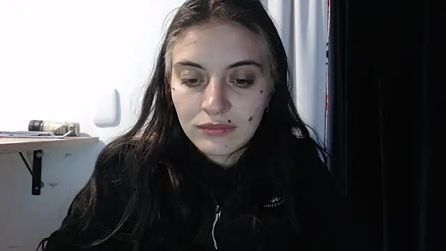 Snapshot of mariecam420 chatting on 20, 1, 2025 mariecam420 online show from 20, 1, 2025