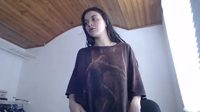 Snapshot of mariecam420 chatting on 10, 10, 2025 mariecam420 online show from 10, 10, 2025