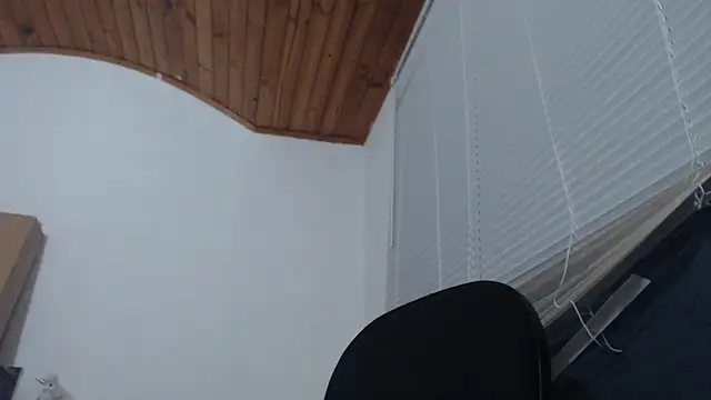 Snapshot of mariecam420 chatting on 12, 10, 2025 mariecam420 online show from 12, 10, 2025