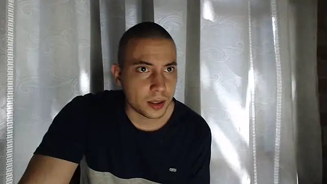 Armando 2002 online show from 17, 11, 2025