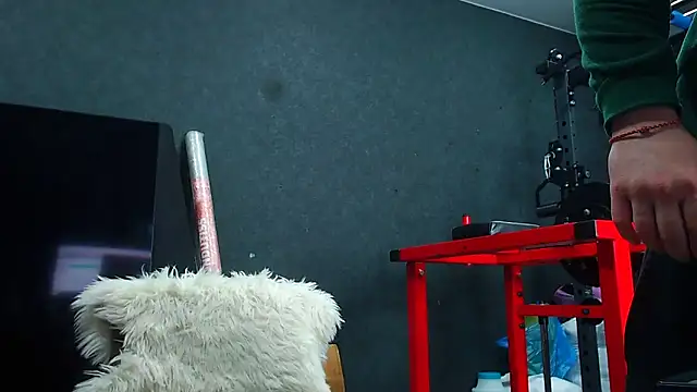 muscularjohnforuX online show from 15, 4, 2026