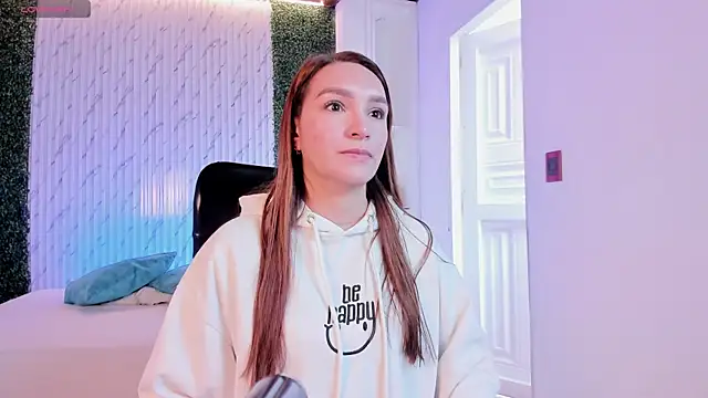 miataylorr1 online show from 8, 4, 2026