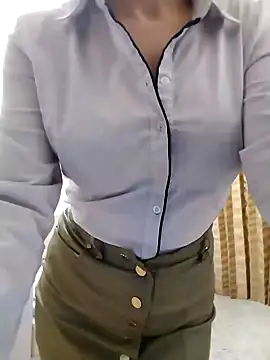 baby sweet girl  online show from 26, 1, 2025