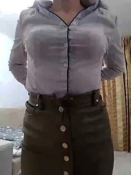 baby sweet girl  online show from 3, 2, 2025