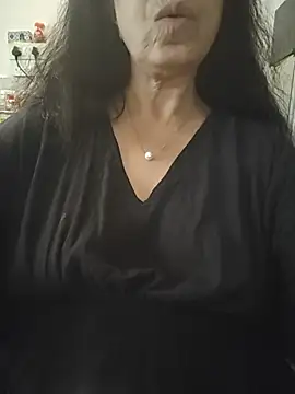 Snapshot of Susannemilf chatting on 9, 5, 2026 Susannemilf online show from 9, 5, 2026