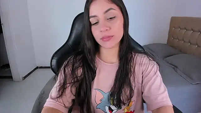 EmmaGrace1999 online show from 24, 5, 2026