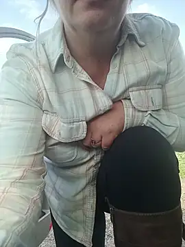 Saysomething3 online show from 4, 12, 2025