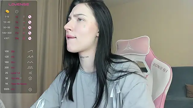 JenniferQueen11 online show from 30, 1, 2025