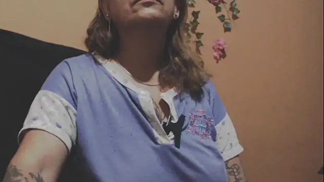 Hellensextits online show from 2, 2, 2025