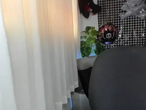 lorenitabella online show from 31, 10, 2025