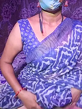 Snapshot of XBHUUME chatting on 4, 10, 2025 XBHUUME online show from 4, 10, 2025