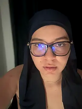 MatchedEyebrow online show from 21, 11, 2025