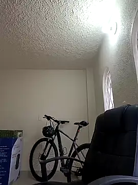 HunnyyLove online show from 18, 12, 2024