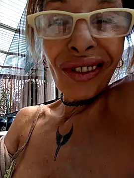 FrozenWaffle online show from 16, 12, 2025