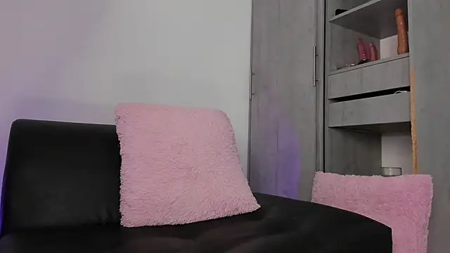 sofiaa snoww online show from 10, 2, 2026