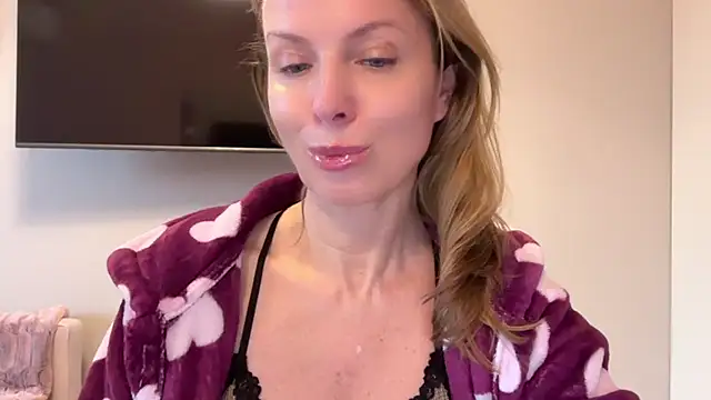 RachellAmazing online show from 4, 3, 2025