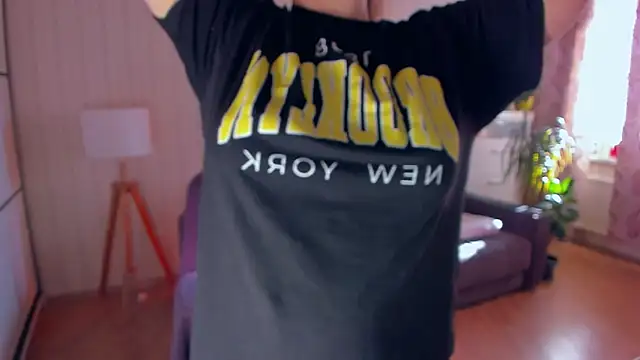 Snapshot of Jessica_Rubatte chatting on 21, 3, 2025 Jessica Rubatte online show from 21, 3, 2025