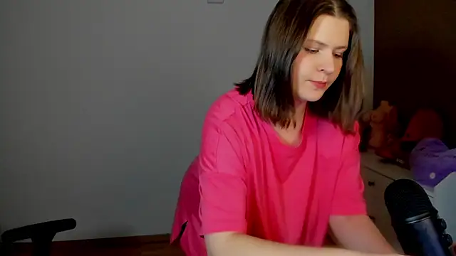 TinniAngel online show from 5, 3, 2025