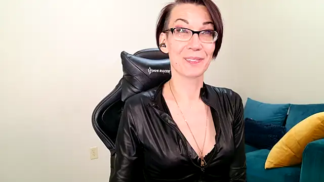 EveEnigma online show from 18, 2, 2025