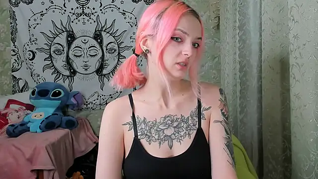 Cutie Adelia online show from 7, 12, 2024