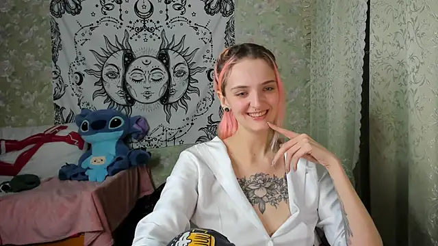 Cutie Adelia online show from 16, 1, 2025