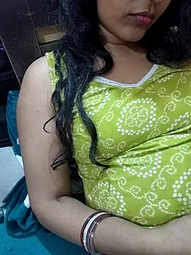 Snapshot of Diya_143 chatting on 9, 3, 2026 Diya 143 online show from 9, 3, 2026