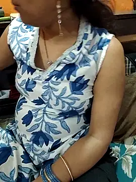 Snapshot of Diya_143 chatting on 28, 3, 2026 Diya 143 online show from 28, 3, 2026