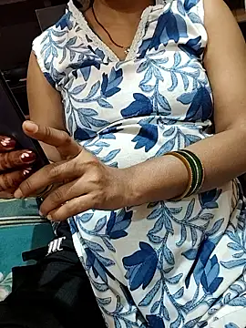 Snapshot of Diya_143 chatting on 2, 4, 2026 Diya 143 online show from 2, 4, 2026