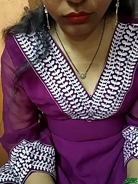 Snapshot of Diya_143 chatting on 5, 4, 2026 Diya 143 online show from 5, 4, 2026