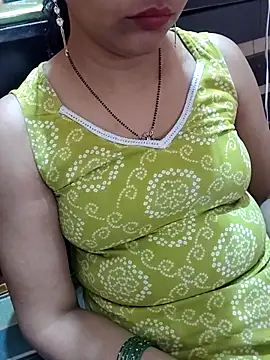 Snapshot of Diya_143 chatting on 6, 4, 2026 Diya 143 online show from 6, 4, 2026