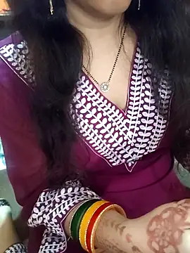 Snapshot of Diya_143 chatting on 13, 4, 2026 Diya 143 online show from 13, 4, 2026