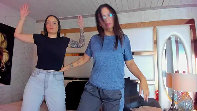 Snapshot of celestestars chatting on 8, 10, 2025 celestestars online show from 8, 10, 2025