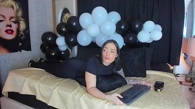 Snapshot of celestestars chatting on 29, 10, 2025 celestestars online show from 29, 10, 2025